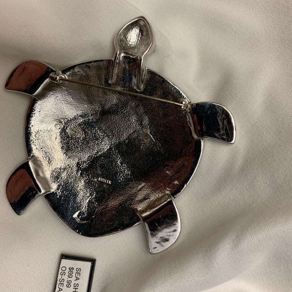 Fifth Avenue Collection Turtle Pin - Picture 5 of 8